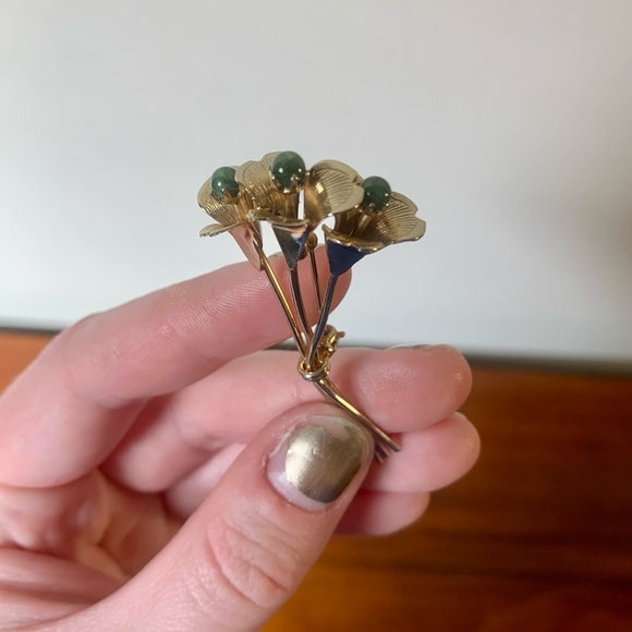Ladies gold and jade stone bouquet brooch - Picture 6 of 11
